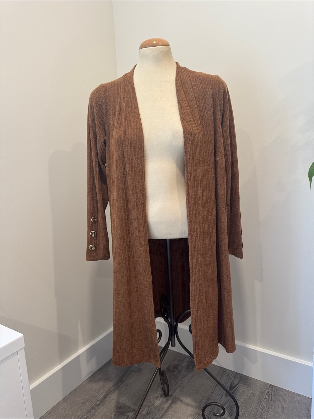 Long Open-Front Ribbed Cardigan in Chestnut Brown